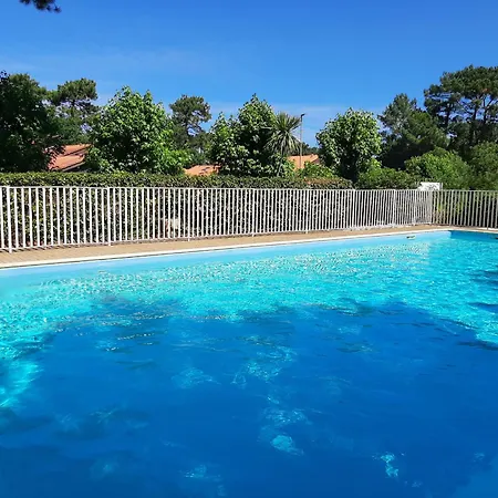 Holiday home Renovee Avec Piscine, Petanque, A 2 Pas Des Plages De Capbreton, Ideale Pour Familiales - Fr-1-239-1055 Capbreton